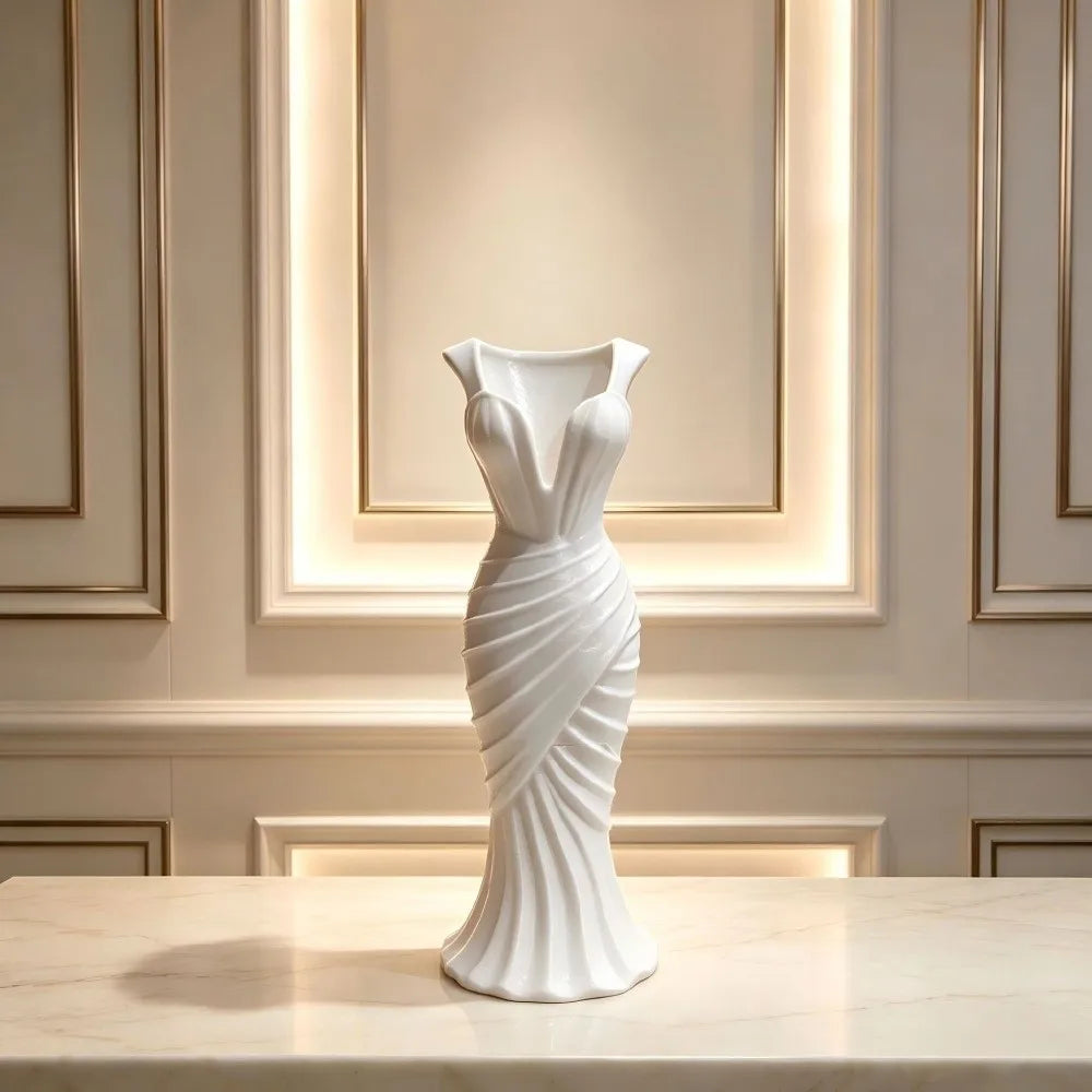 Minimalist-Style Elegant Dress